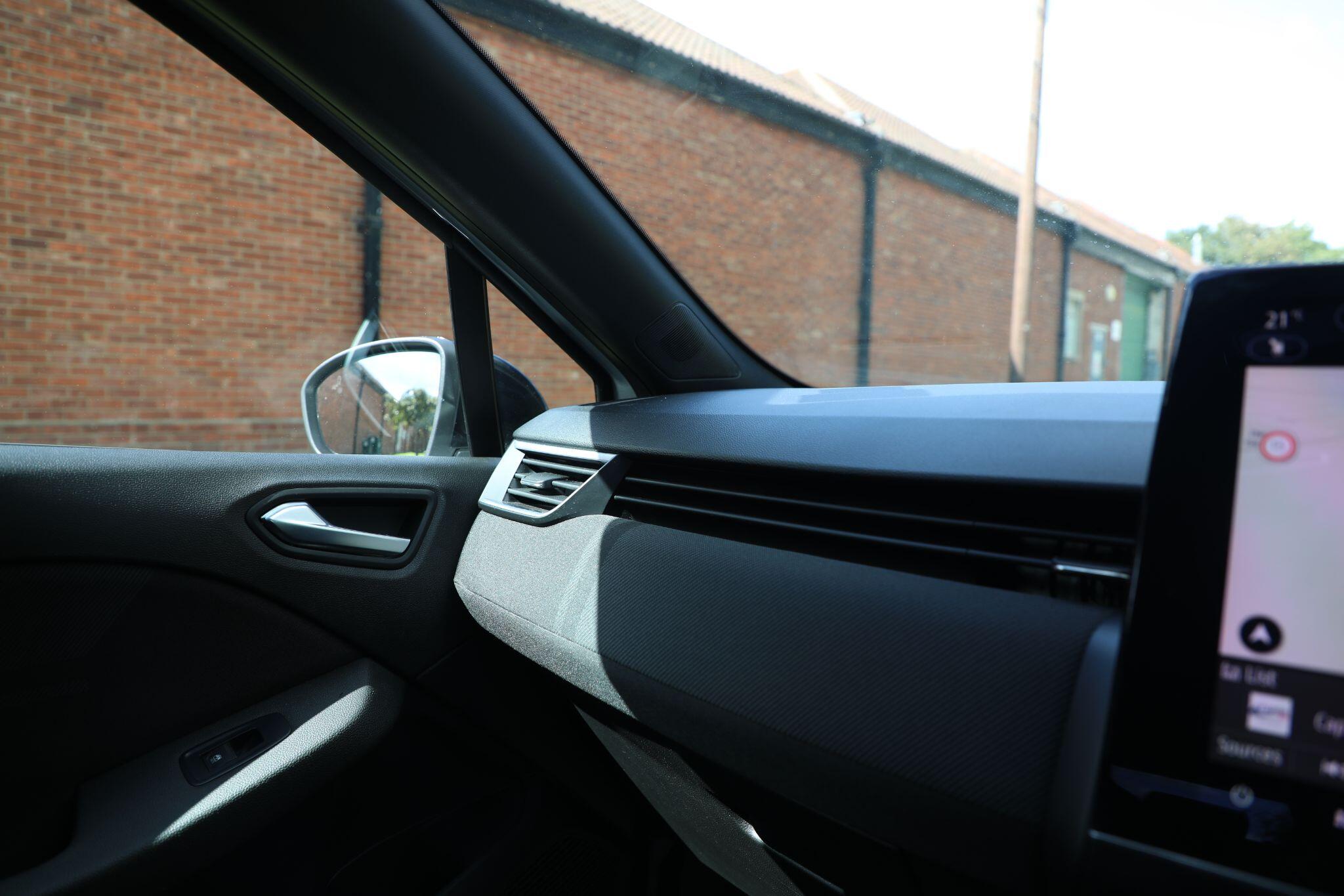 Large vehicle image